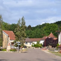 Visite guidée du village de Saint-Michel rattaché à Villegusien-le-Lac