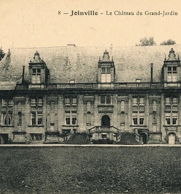 Le château du Grand Jardin en noir et blanc : une histoire à travers la photographie ancienne
