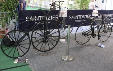 Exposition commentée de vieux vélos et vélos originaux