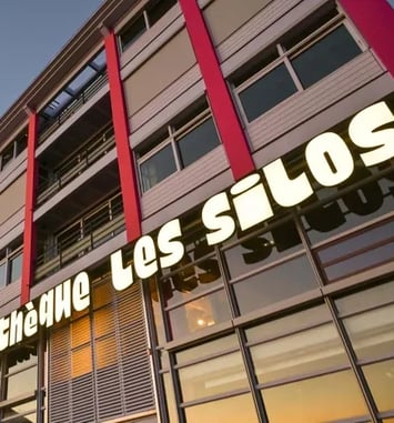 Visite libre de la médiathèque "Les Silos"