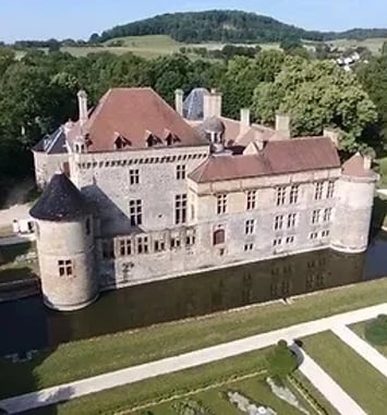 Levez les yeux au Château du Pailly !